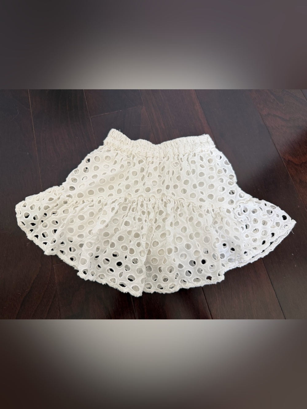 Zara White Eyelet Tiered Mini Skirt, size 6-7